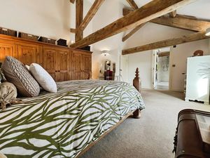 Photo 7- click for photo gallery